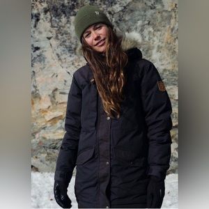 Fjallraven XS Women’s NEW SINGI DOWN JACKET W NWOT - Updated Fit! Mint! Black
